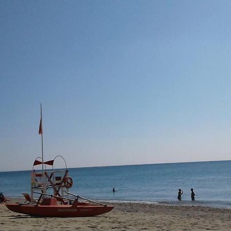 Larte Al Mare Vicino Spiaggia Con Ac E Wifi Lägenhet Savona Exteriör bild