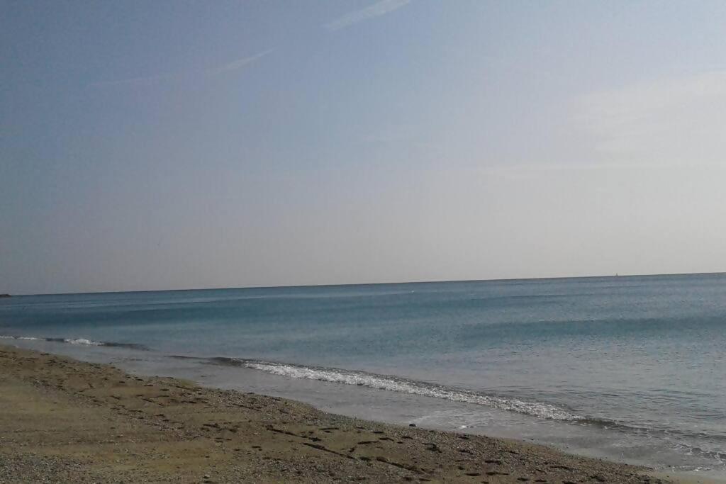 Larte Al Mare Vicino Spiaggia Con Ac E Wifi Lägenhet Savona Exteriör bild