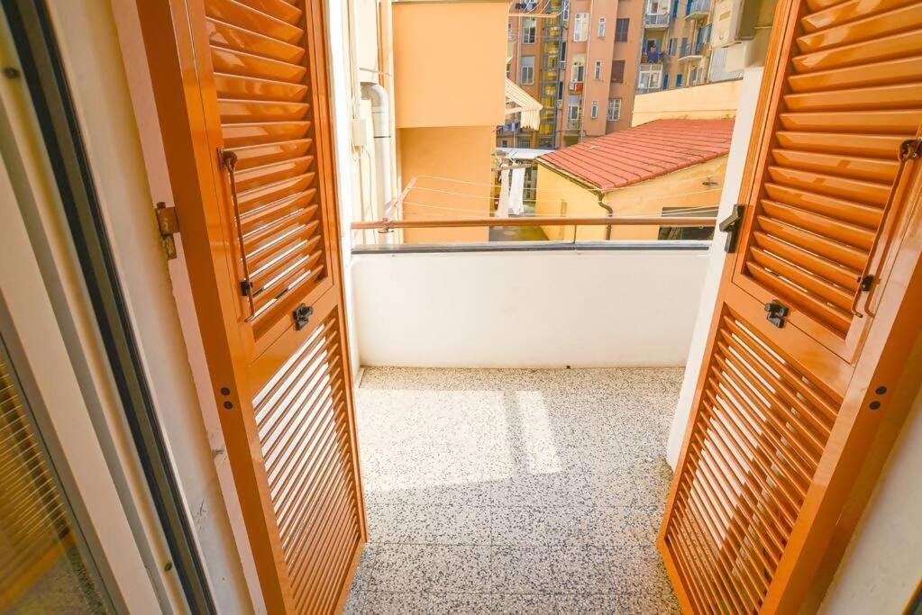 Larte Al Mare Vicino Spiaggia Con Ac E Wifi Lägenhet Savona Exteriör bild